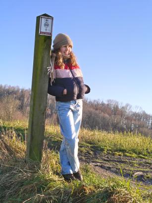 Hanne die Annie speelt in de musical