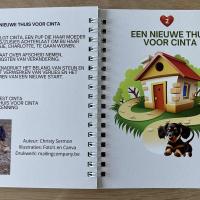 Cinta op een pad voor haar nieuw huisje